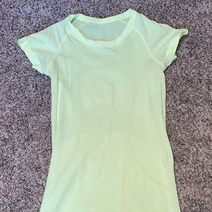 Lululemon top